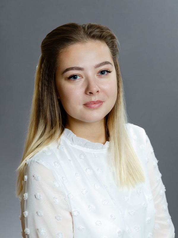 Попова Кристина Александровна.